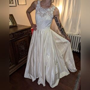 Lea-Ann Belter wedding dress